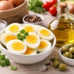 Huevo cocido y aceite de oliva